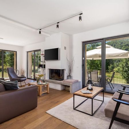 Modern Alpine Monsalbius Chalet Baske Ostarije Εξωτερικό φωτογραφία