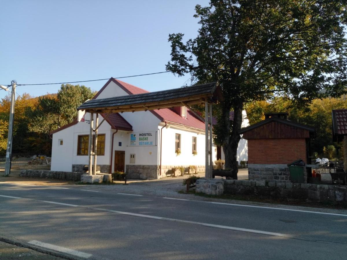 Modern Alpine Monsalbius Chalet Baske Ostarije Εξωτερικό φωτογραφία