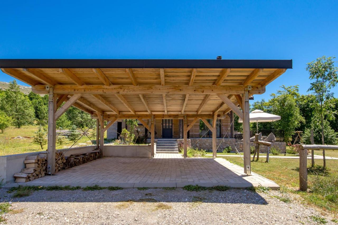 Modern Alpine Monsalbius Chalet Baske Ostarije Εξωτερικό φωτογραφία