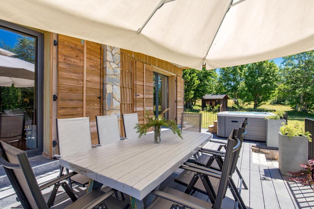 Modern Alpine Monsalbius Chalet Baske Ostarije Εξωτερικό φωτογραφία
